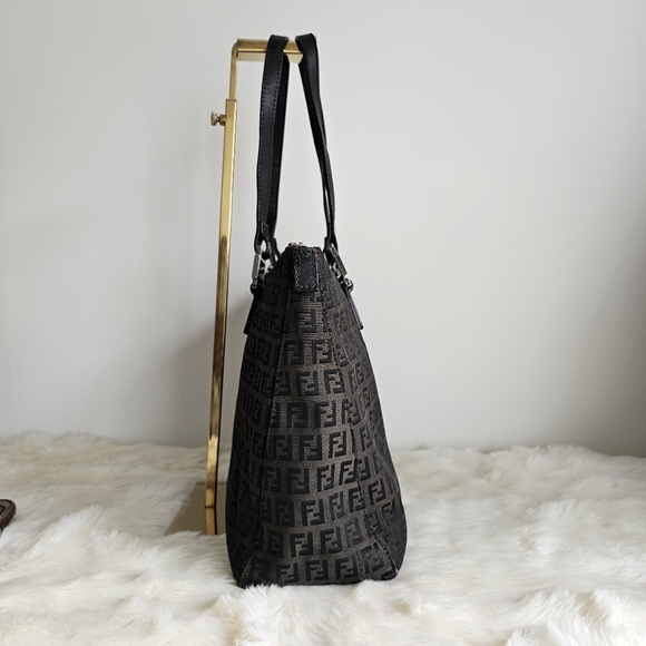 Fendi bag - Picture 4 of 13